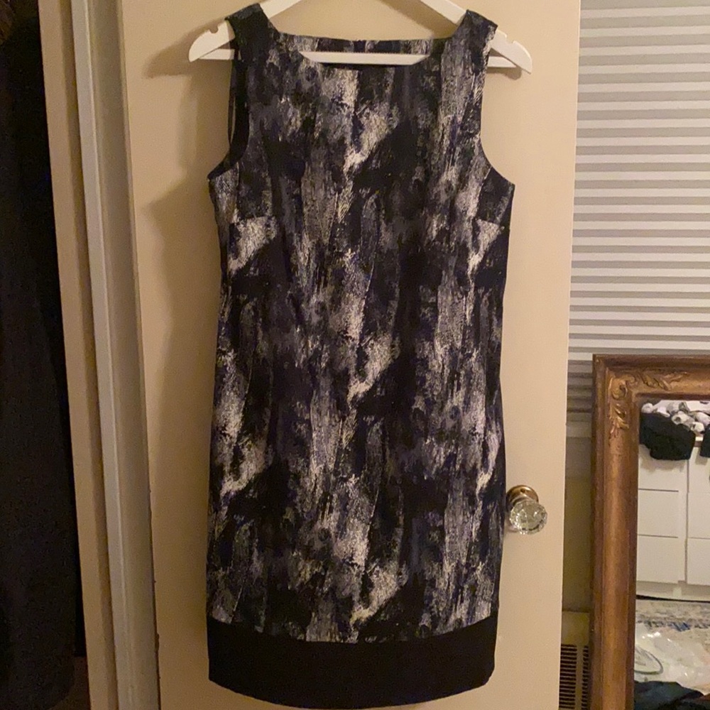 Super chic black and white business dress